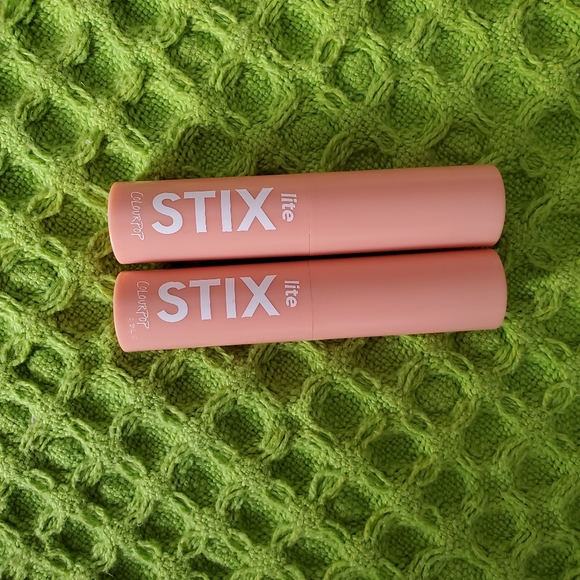 Colourpop bundle ! - Picture 7 of 10